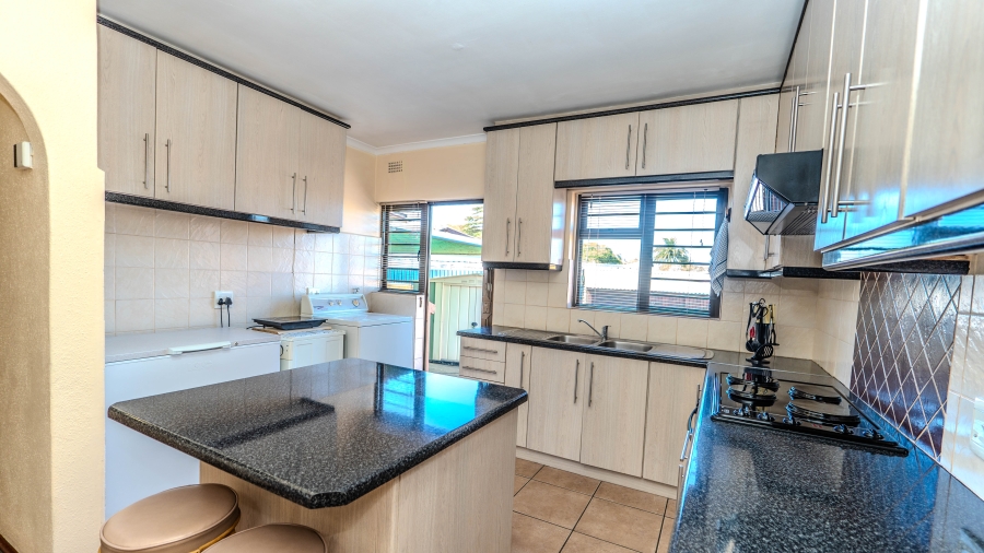 4 Bedroom Property for Sale in Morgenster Heights Western Cape